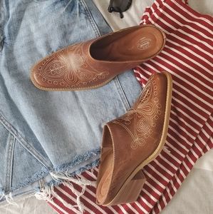 Dr Scholls Women's Tan Round Up Embroidered Leat